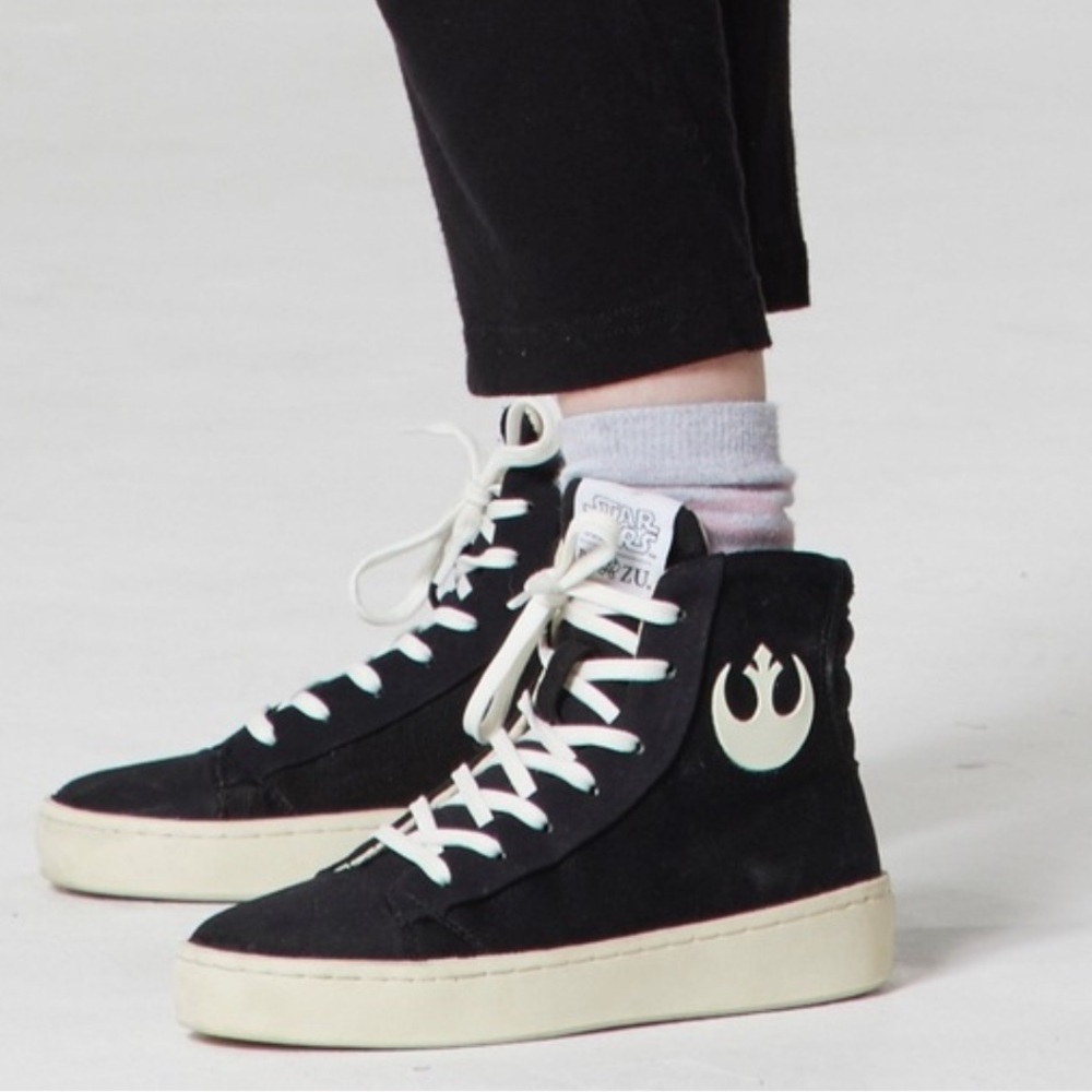 Star Wars Po-Zu Resistance Sneaker Limited Edition size 39 US size 8